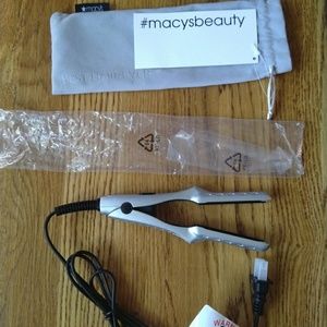 NWT - Macy's travel hair straightener